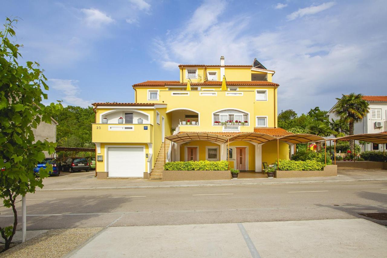 Apartmani Justic Njivice Exterior foto