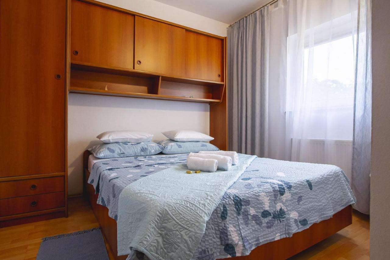 Apartmani Justic Njivice Exterior foto