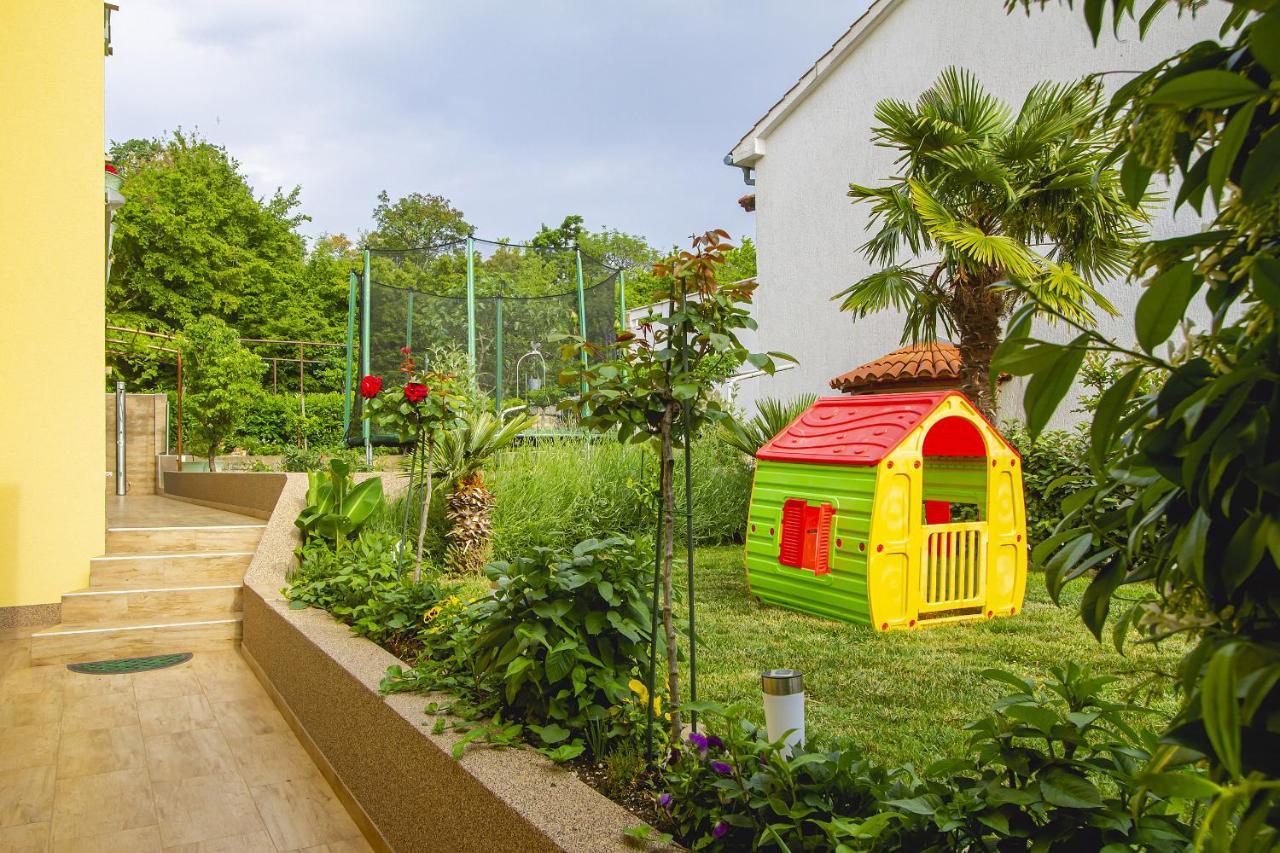 Apartmani Justic Njivice Exterior foto