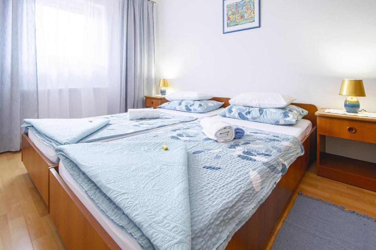 Apartmani Justic Njivice Exterior foto